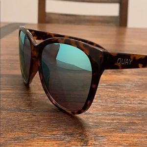 Quay tortoise shell cat eye sunglasses.